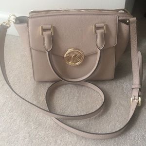 Michael Kors Cross body purse